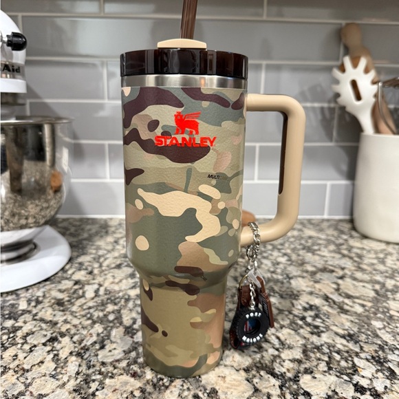 Stanley Post Malone Camo Tumbler with Handle - Picture 1 of 4